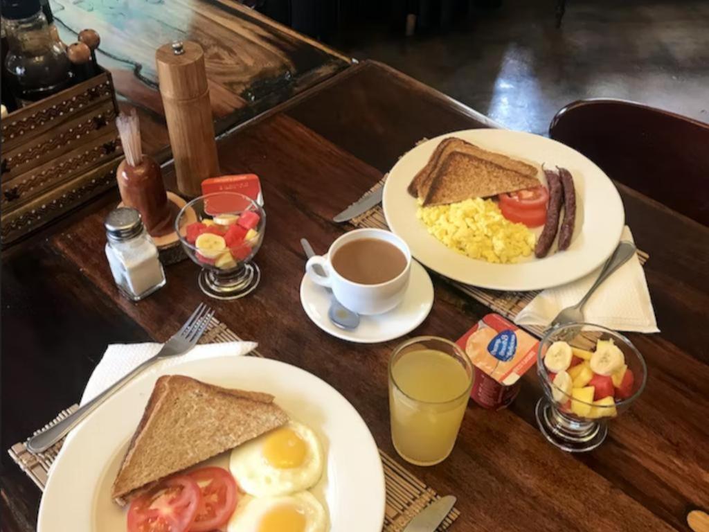 Africa Footprints Lodge Кемптън Парк Екстериор снимка